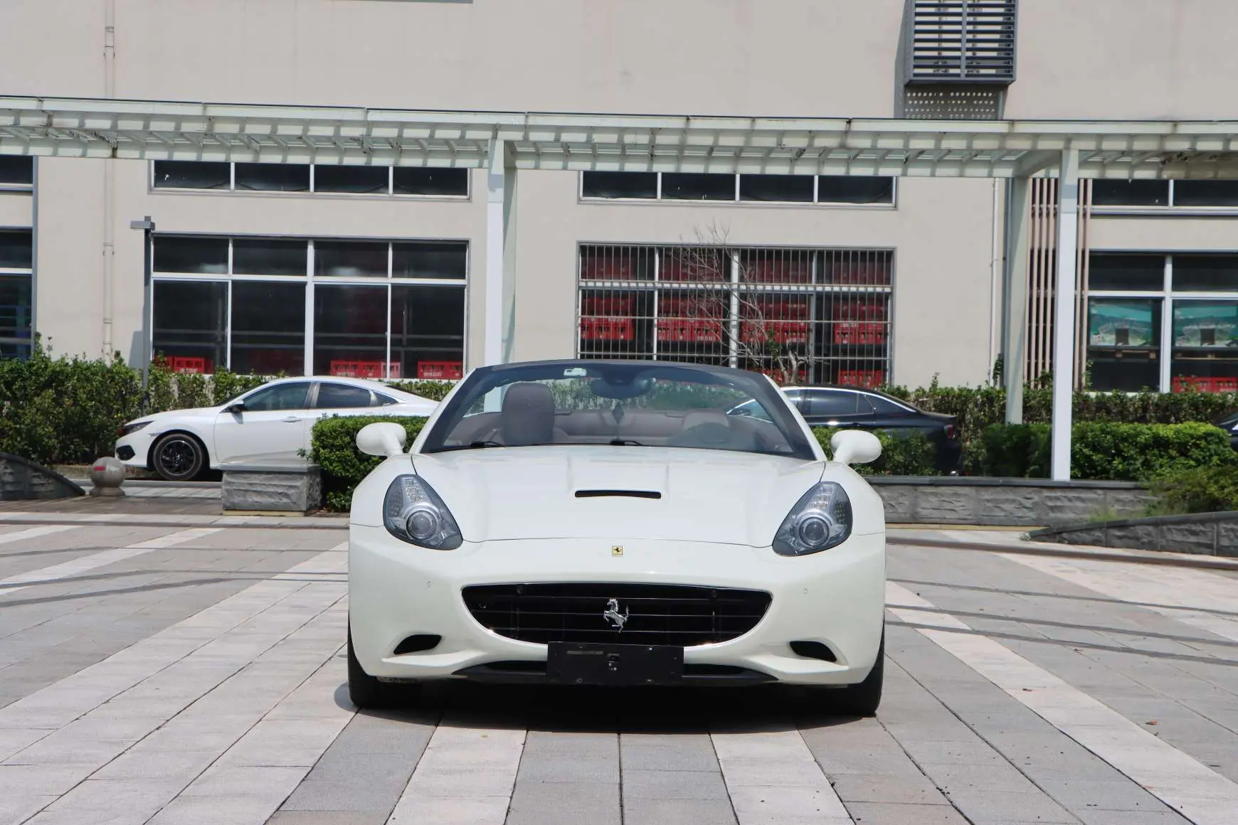 Ferrari California T  из Китая