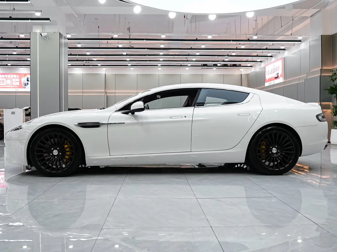 Aston Martin Rapide