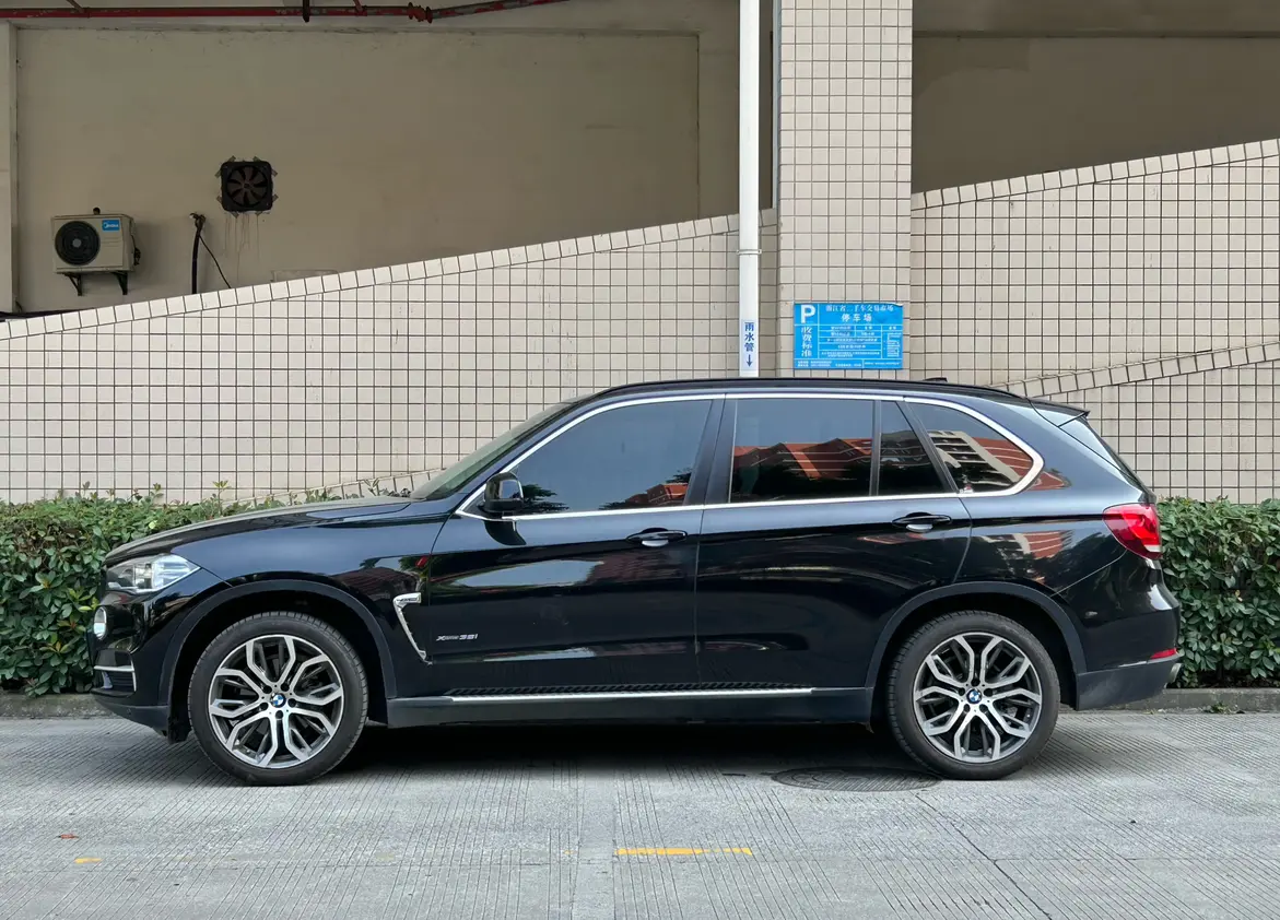 BMW X5 (imported)