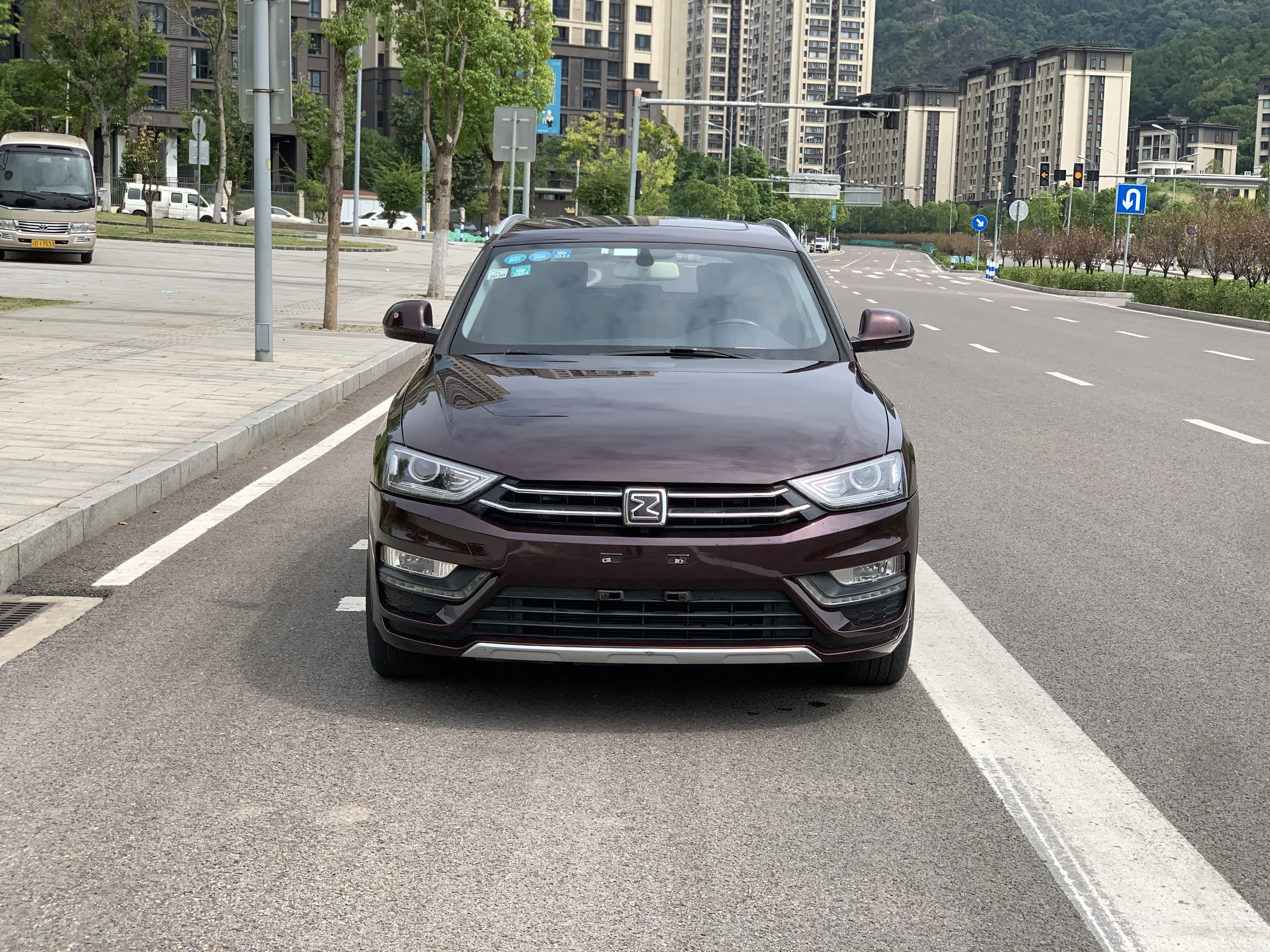 Zotye SR7