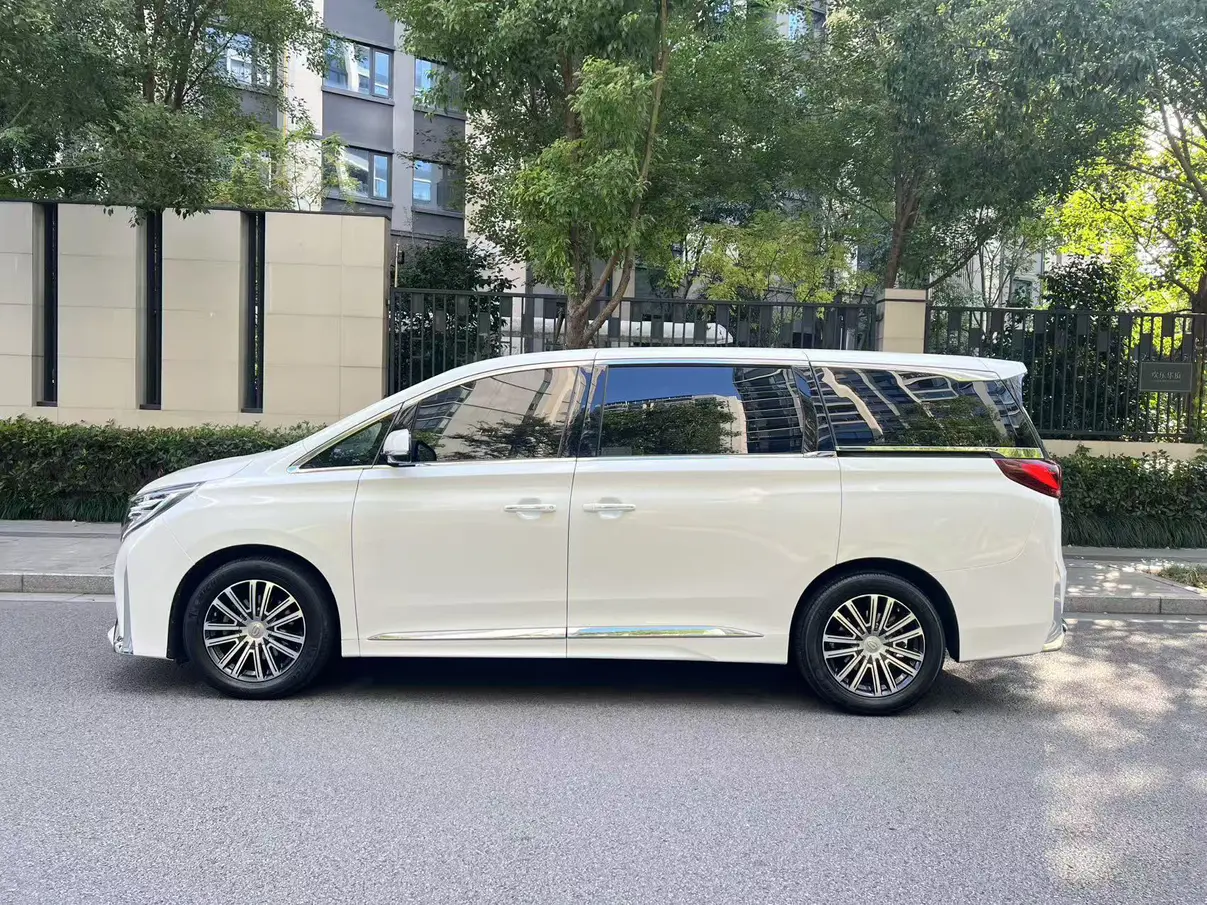 GAC Trumpchi M8  из Китая