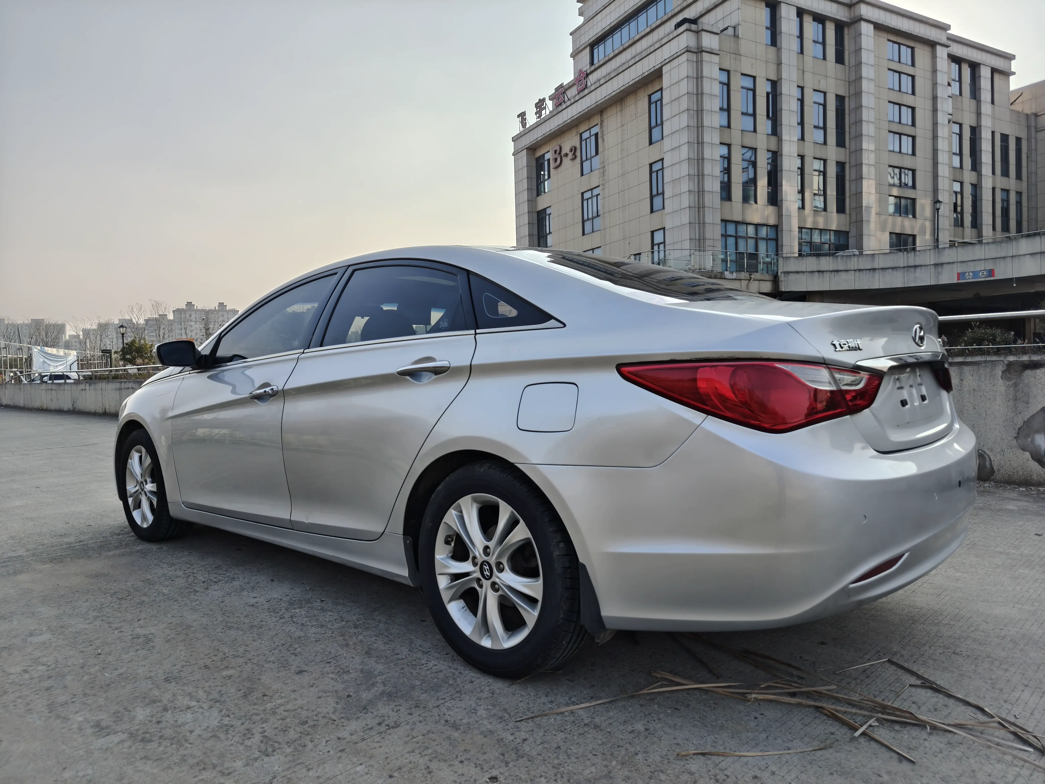 Hyundai Sonata eight