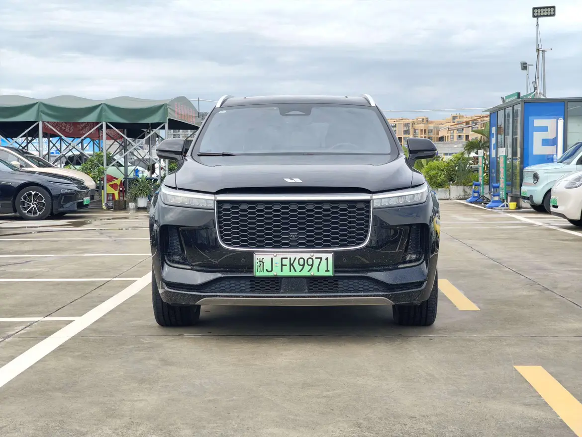 Li ONE (Ideal ONE)  из Китая