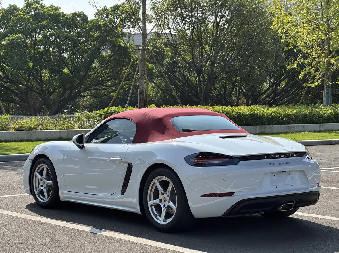Porsche 718