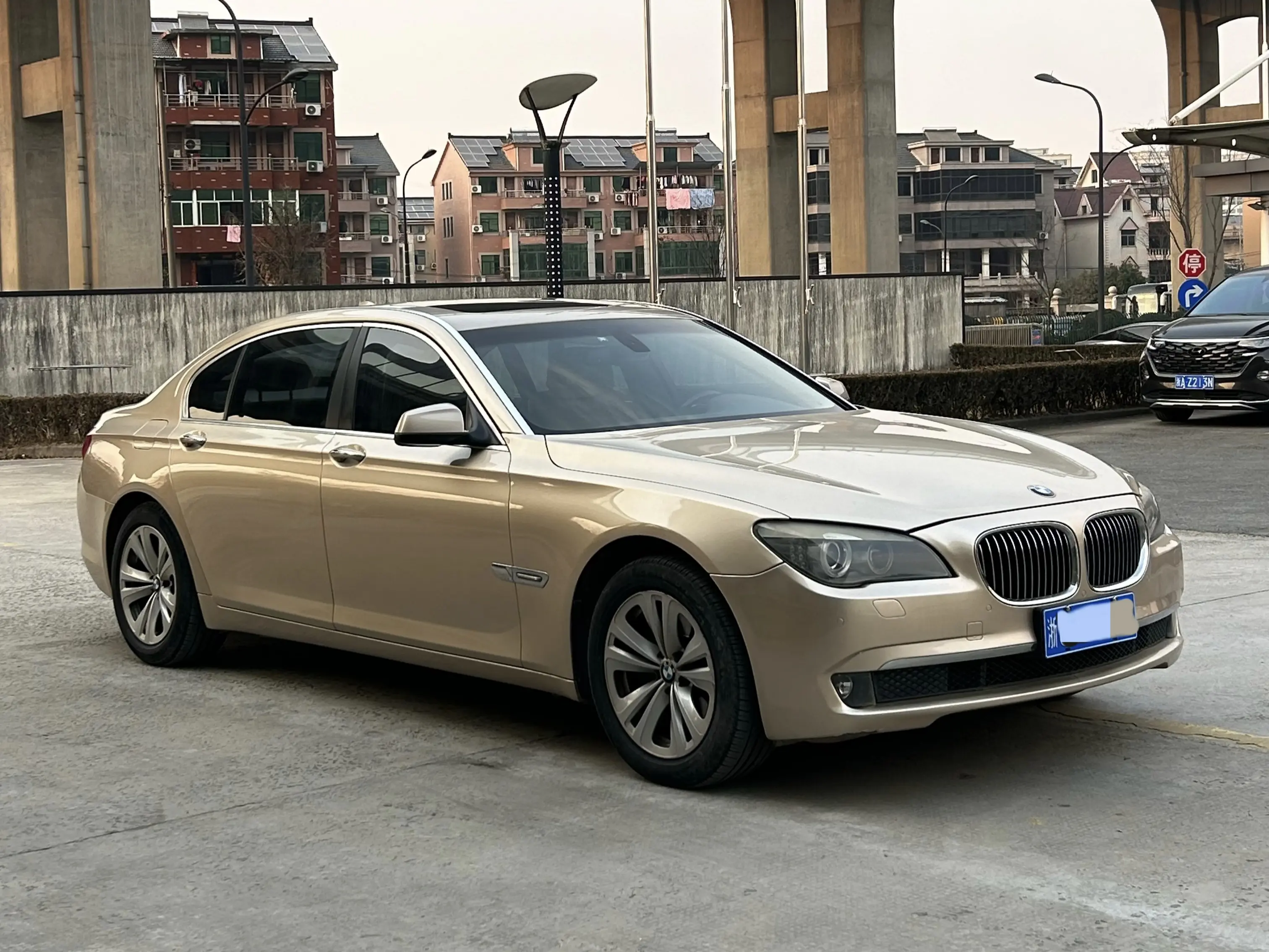 BMW 7 Series  из Китая