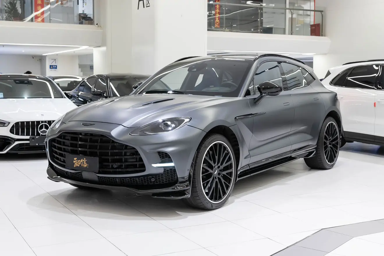 Aston Martin DBX