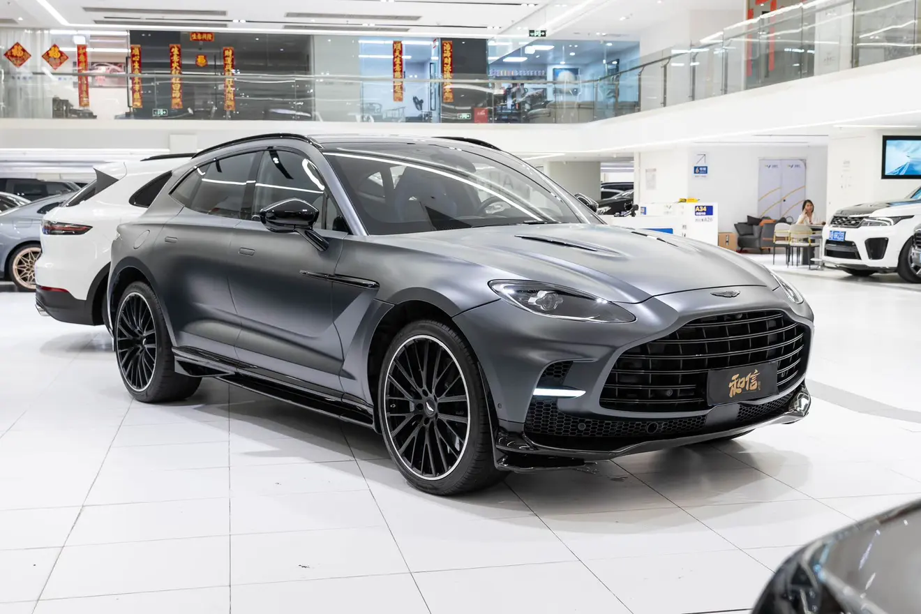 Aston Martin DBX