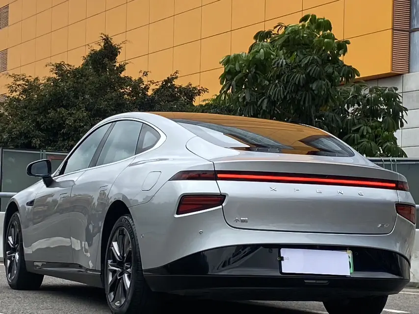 Xpeng P7