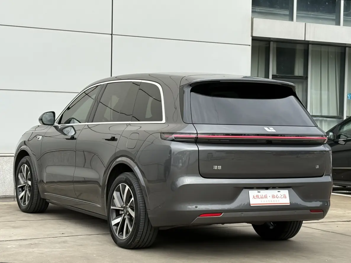 Lixiang L8