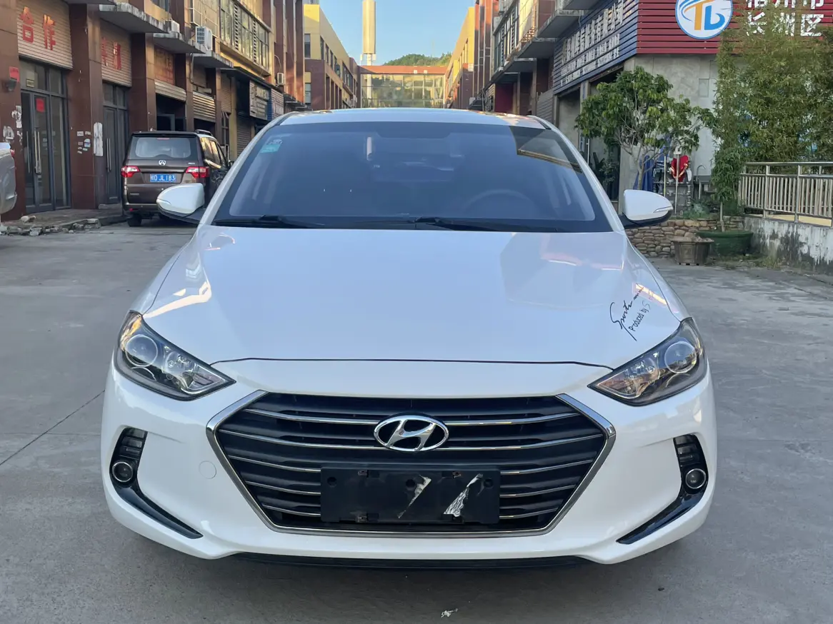 Hyundai Lead