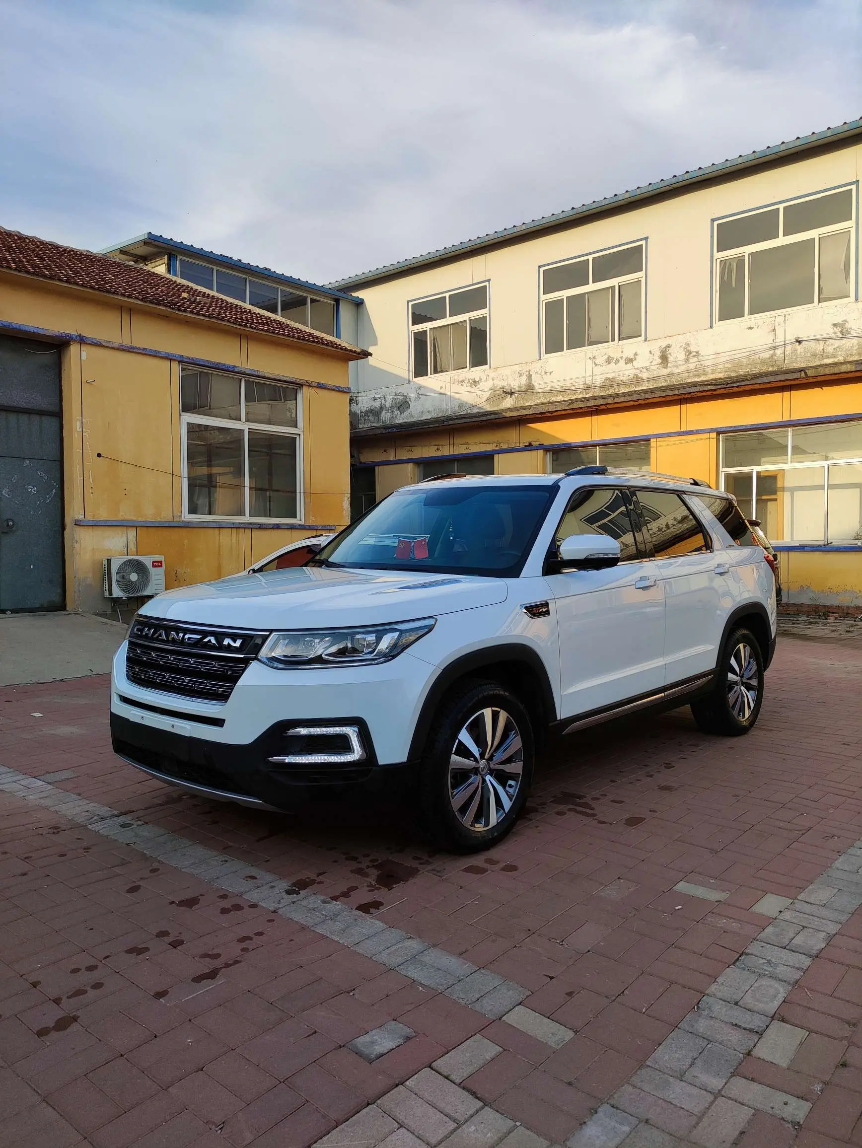 Changan CS95  из Китая