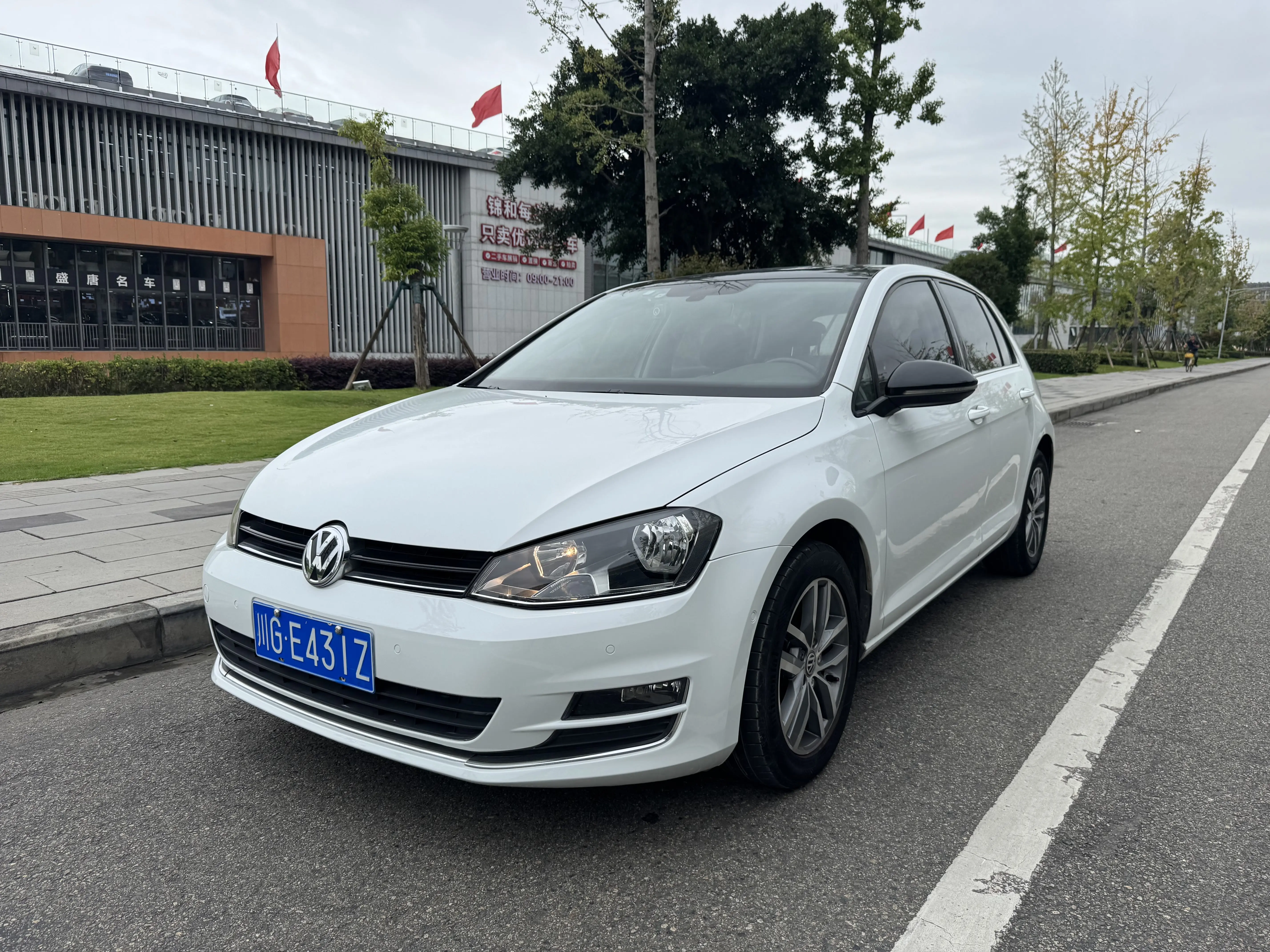 Volkswagen Golf