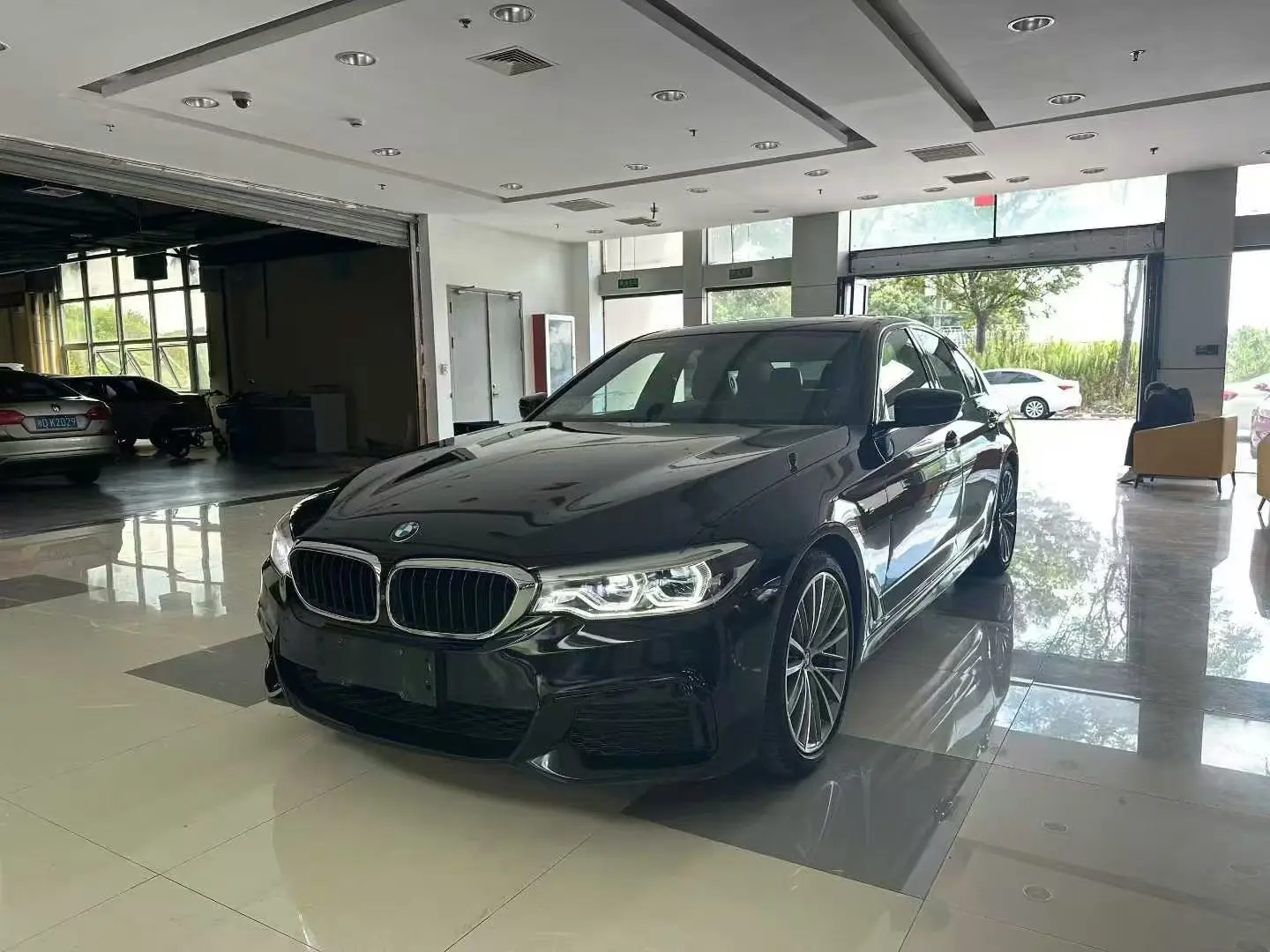 BMW 5 Series (imported)  из Китая