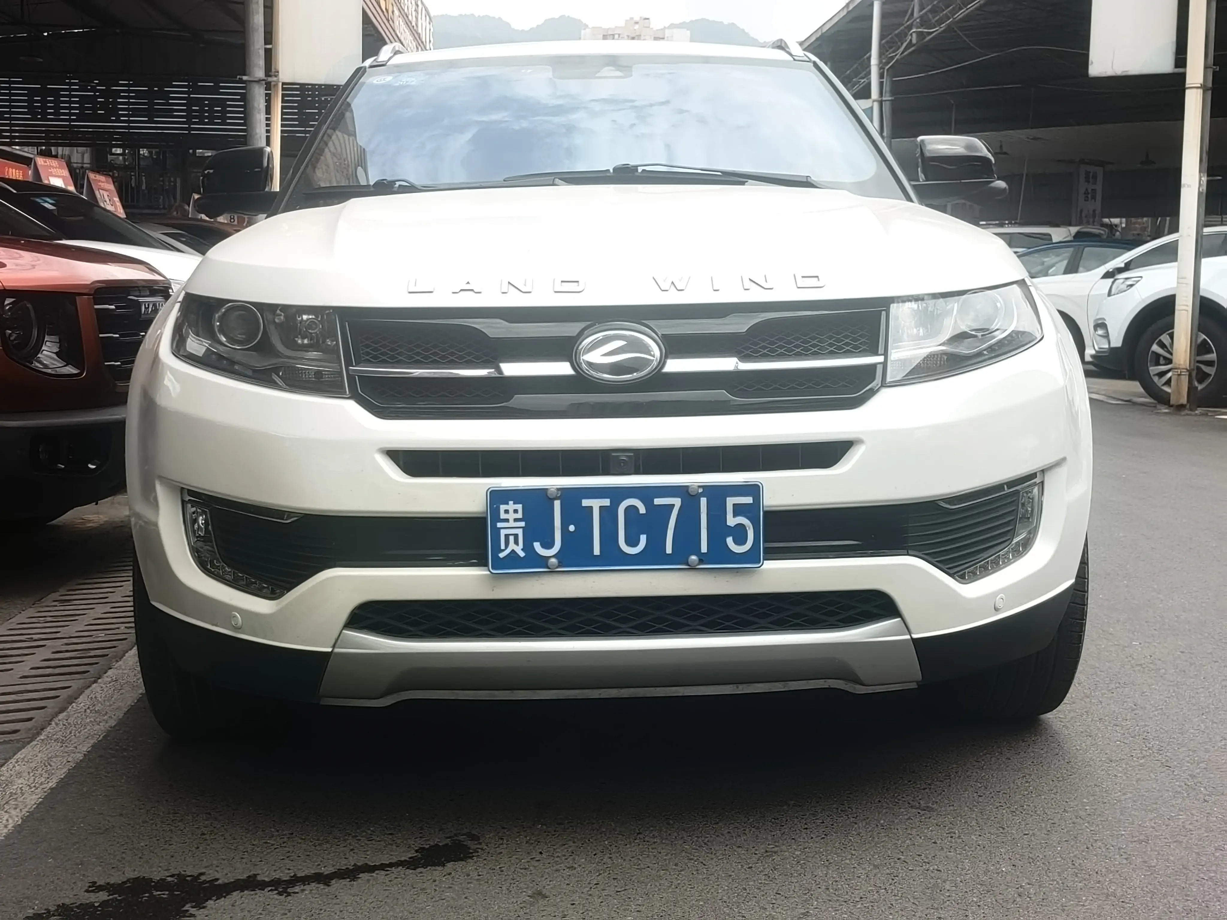 Lu Feng Landwind X7