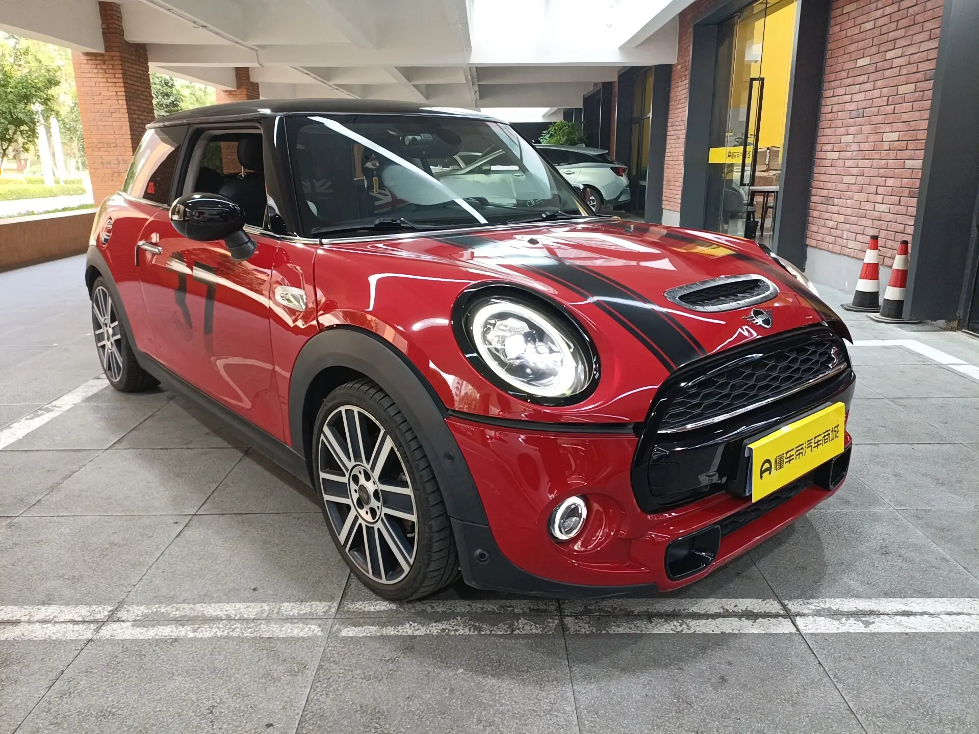 MINI MINI