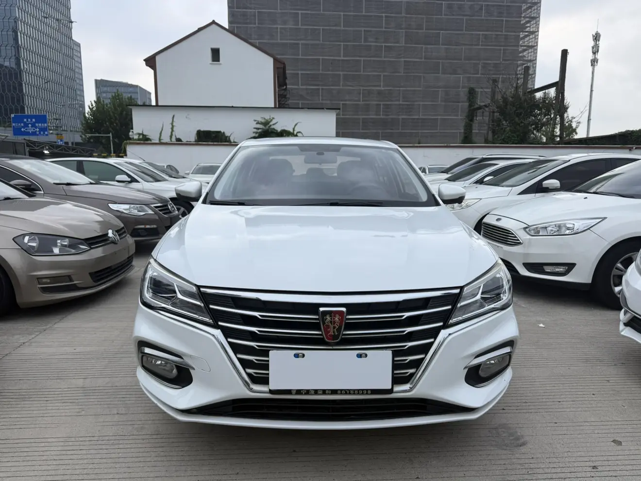 Roewe i5