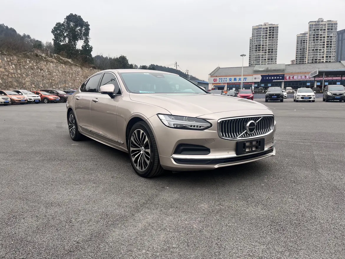 Volvo S90