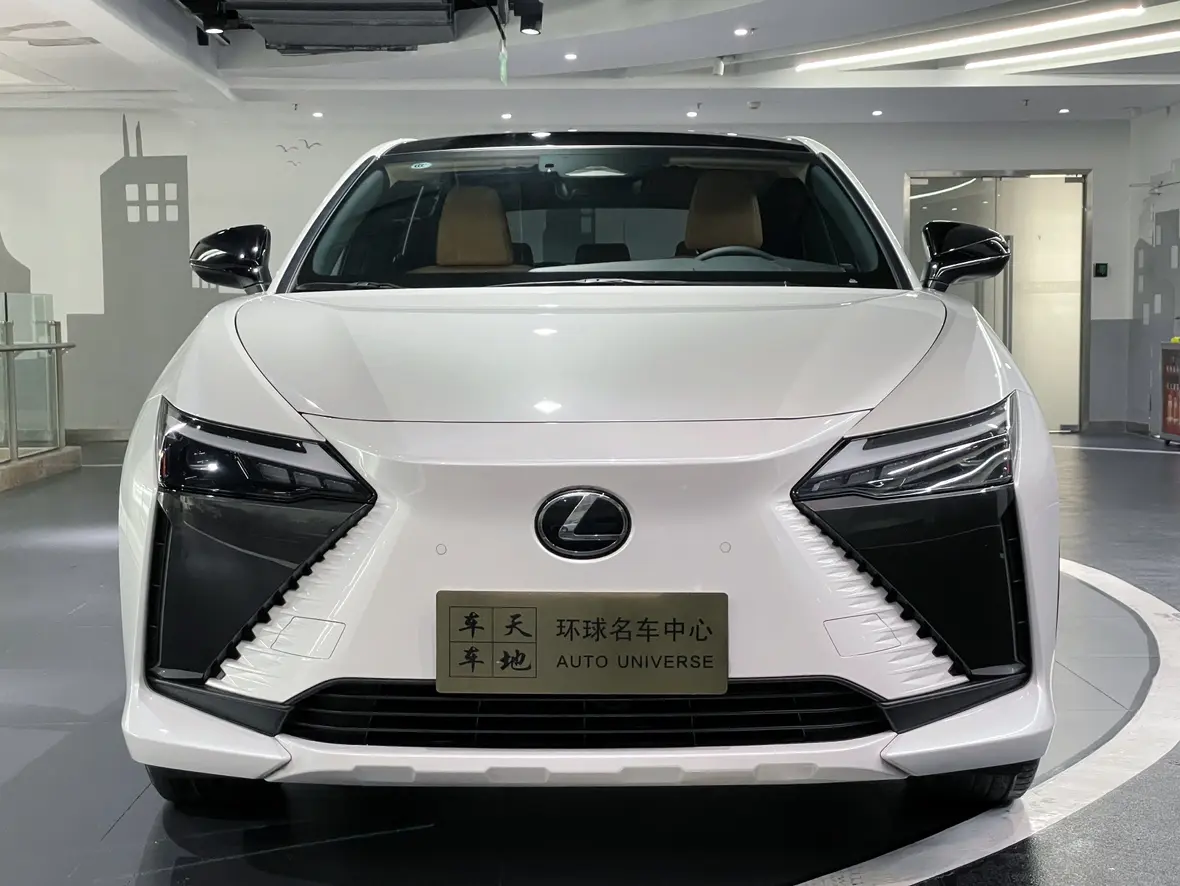 Lexus RZ