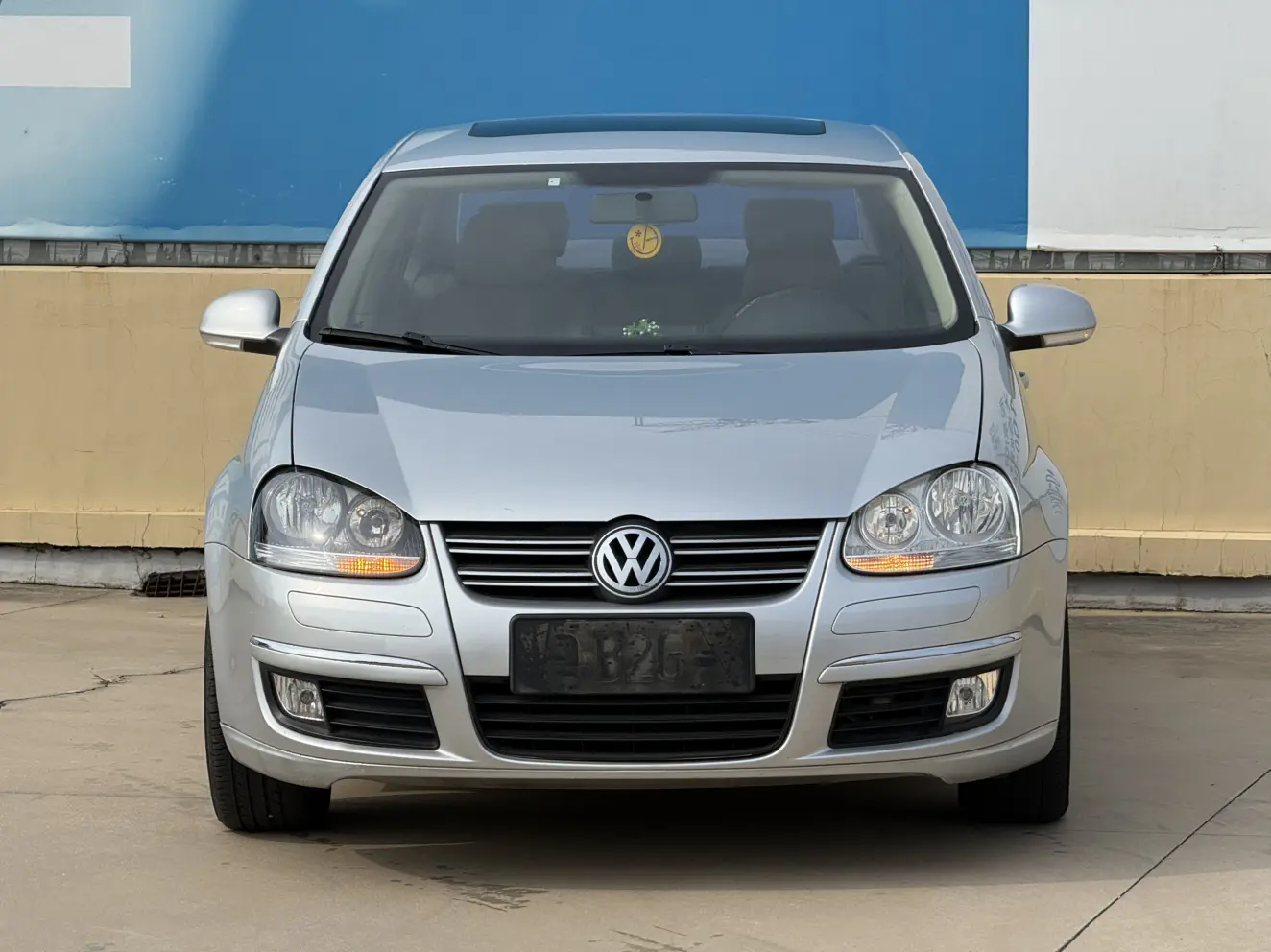 Volkswagen Sagitar  из Китая