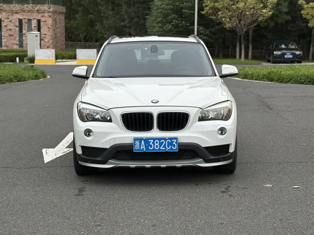BMW X1  из Китая