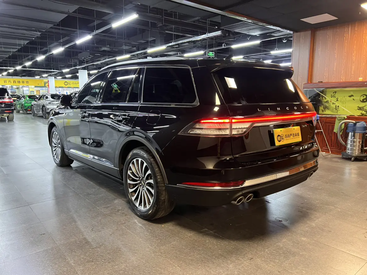Lincoln Aviator