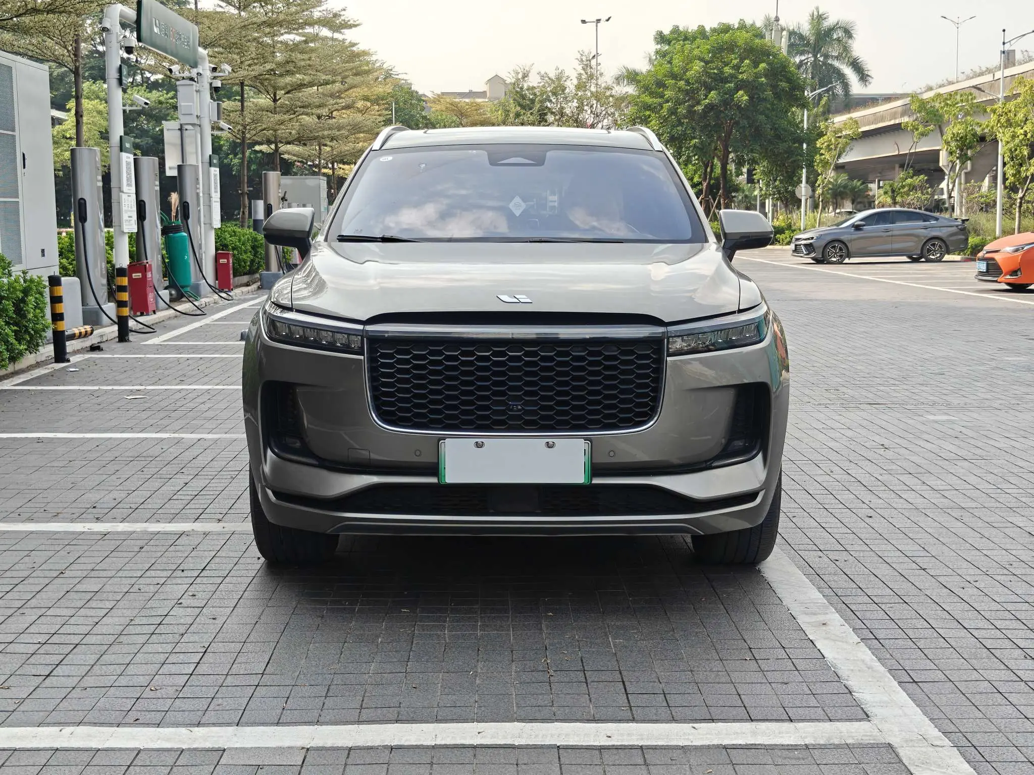 Li ONE (Ideal ONE)  из Китая