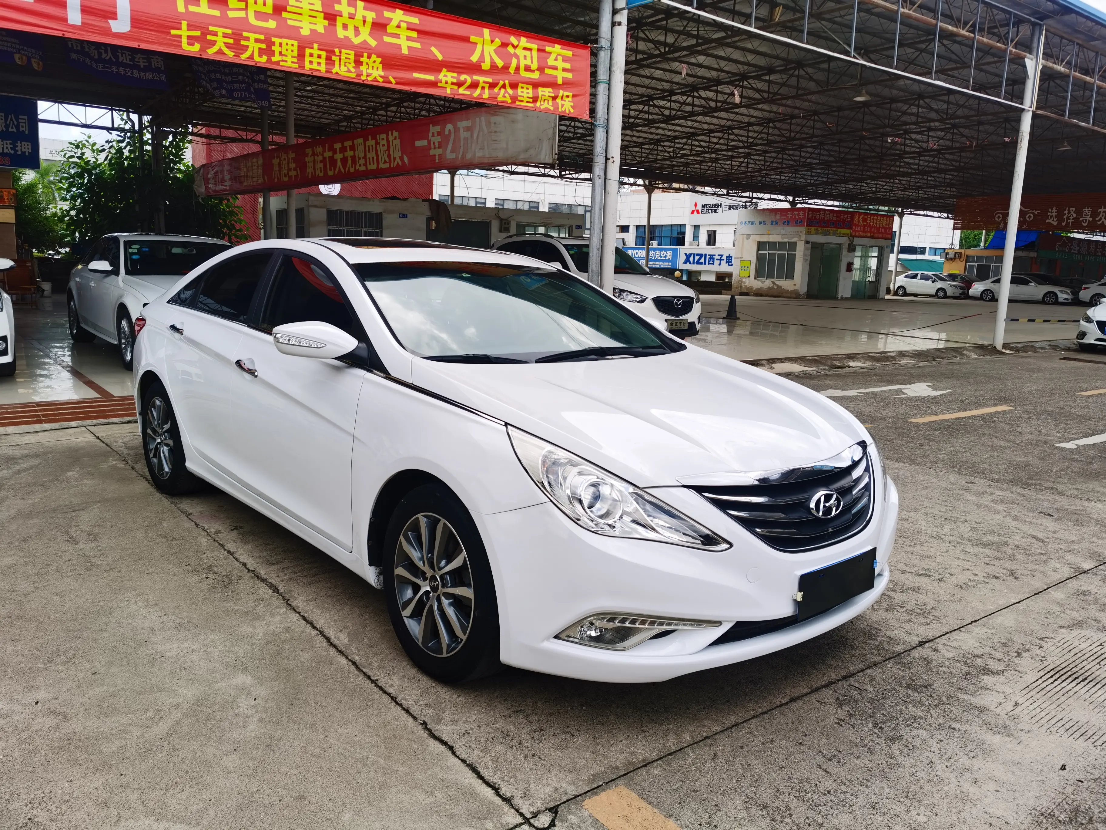 Hyundai Sonata eight