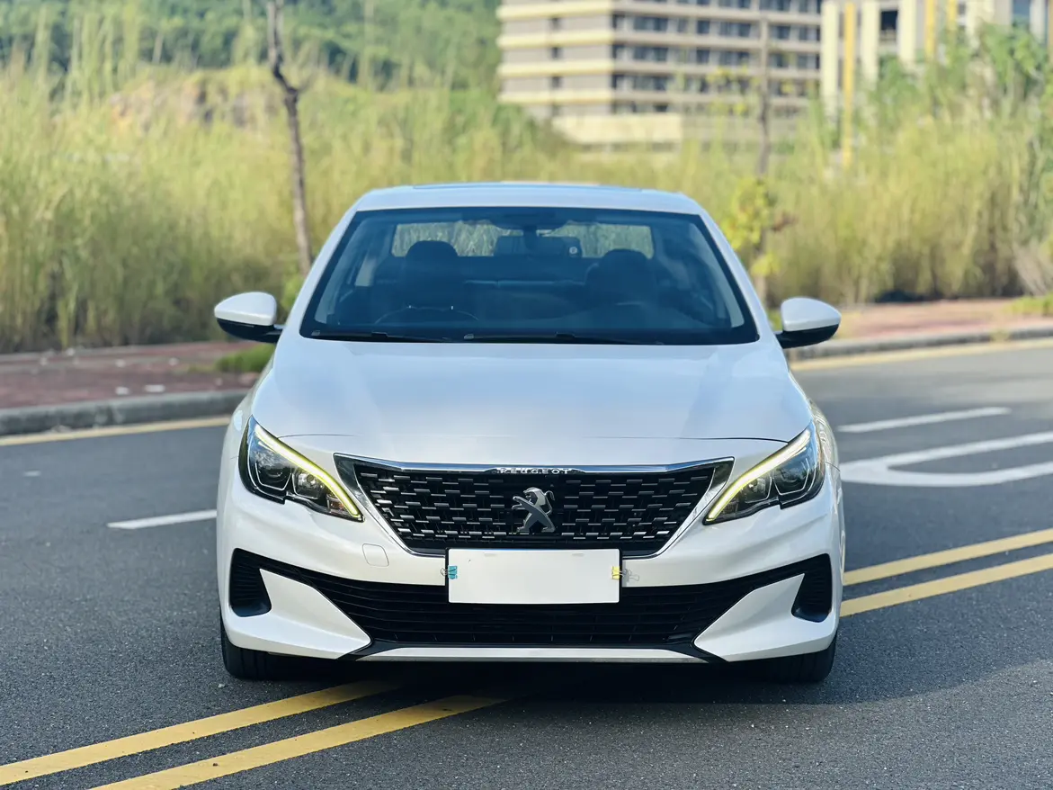 Peugeot 408