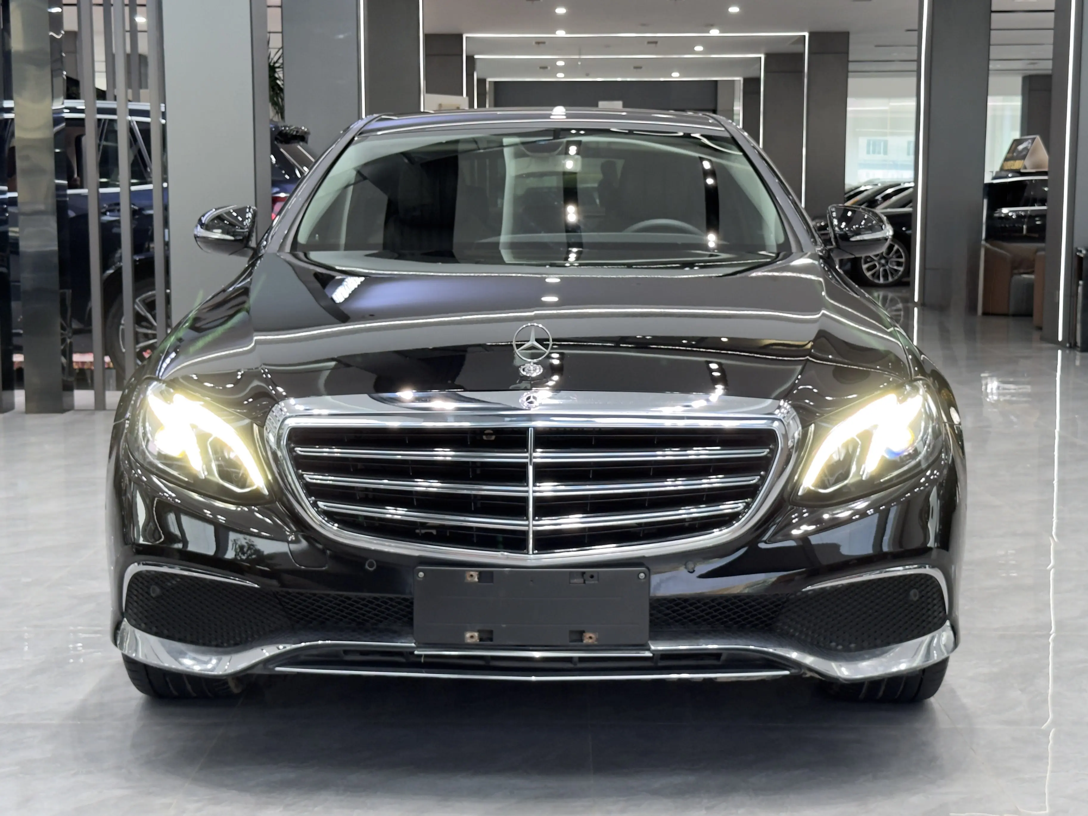 Mercedes-Benz E-Class  из Китая
