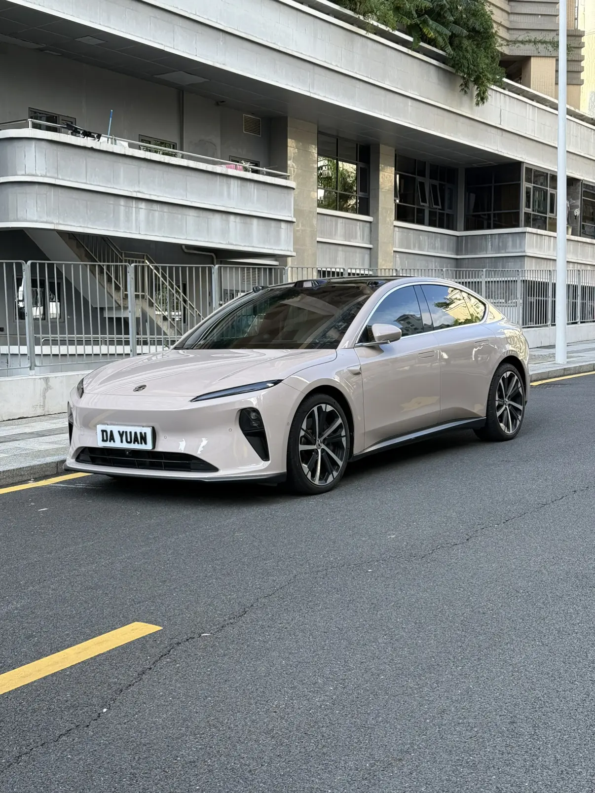 NIO ET5
