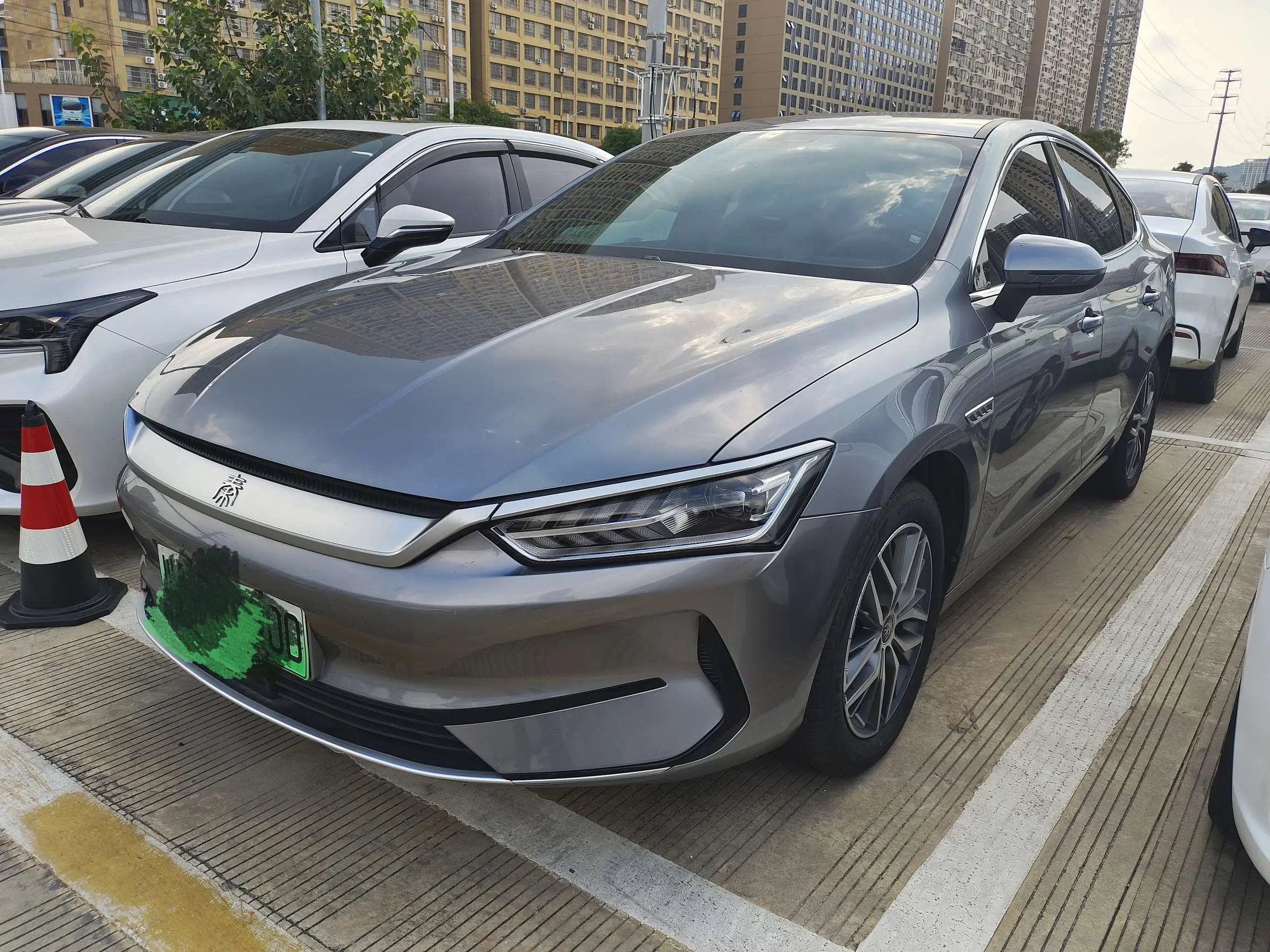 BYD Qin PLUS EV  из Китая