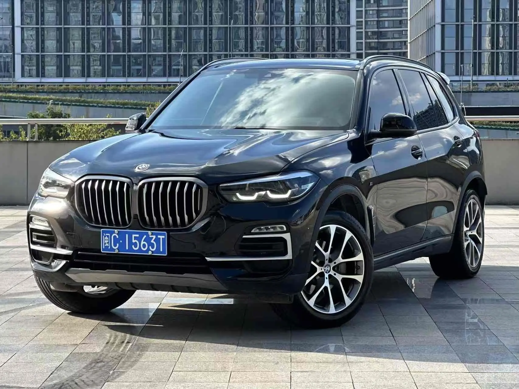 BMW X5 (imported)