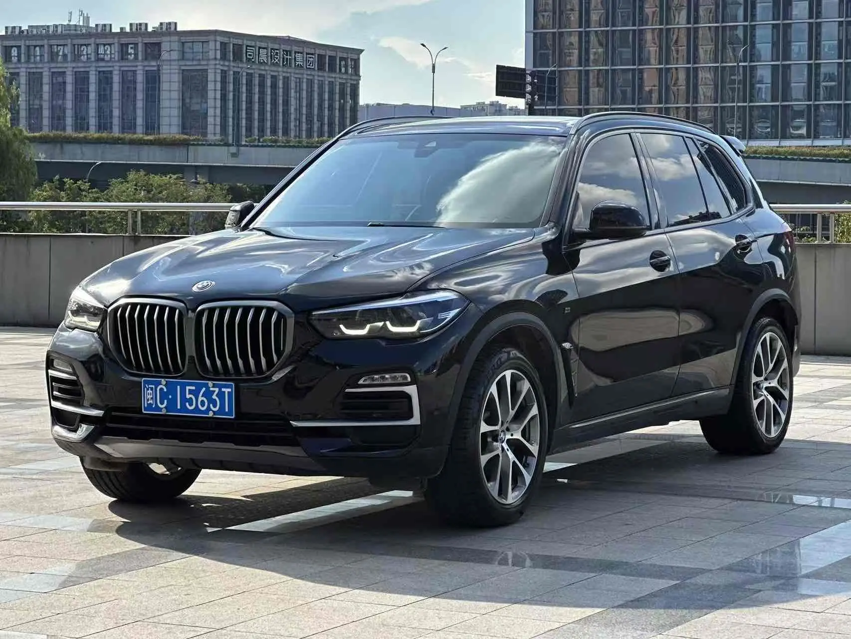 BMW X5 (imported)