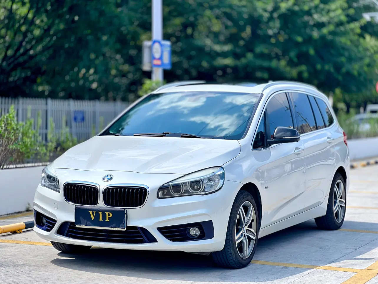 BMW 2 series multifunctional station wagon  из Китая