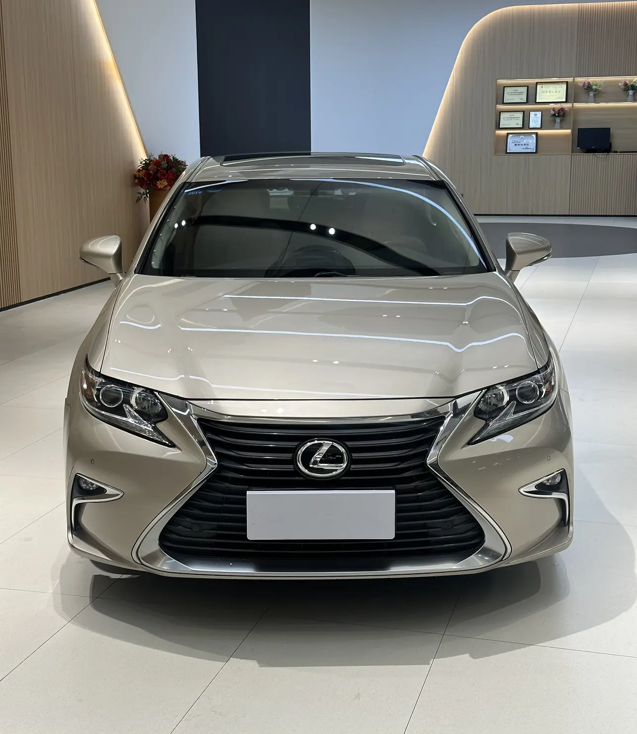 Lexus ES