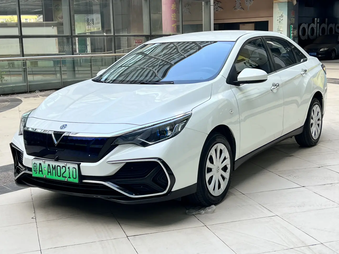 Kai Chen Venucia D60 EV