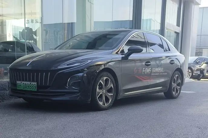 Hongqi E-QM5  из Китая