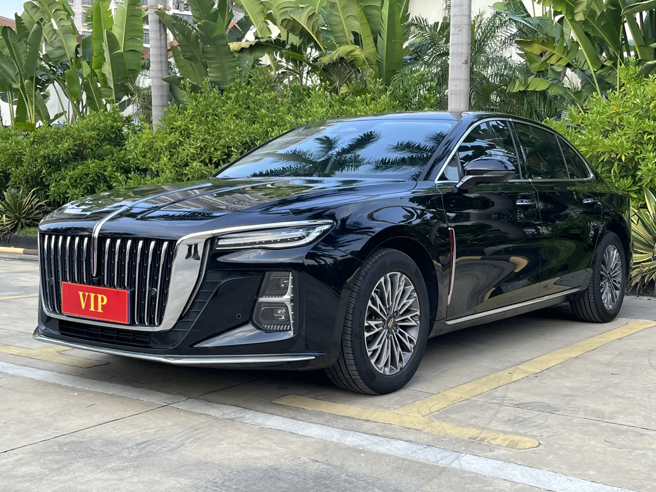 Hongqi H5  из Китая