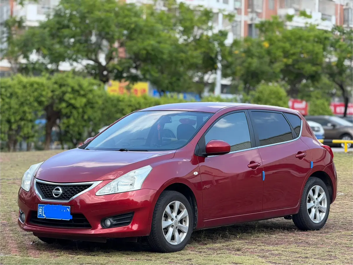Nissan Tiida