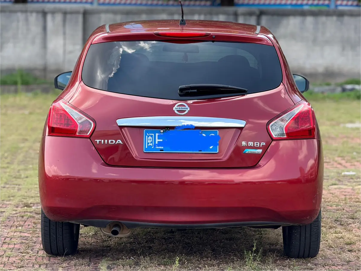Nissan Tiida