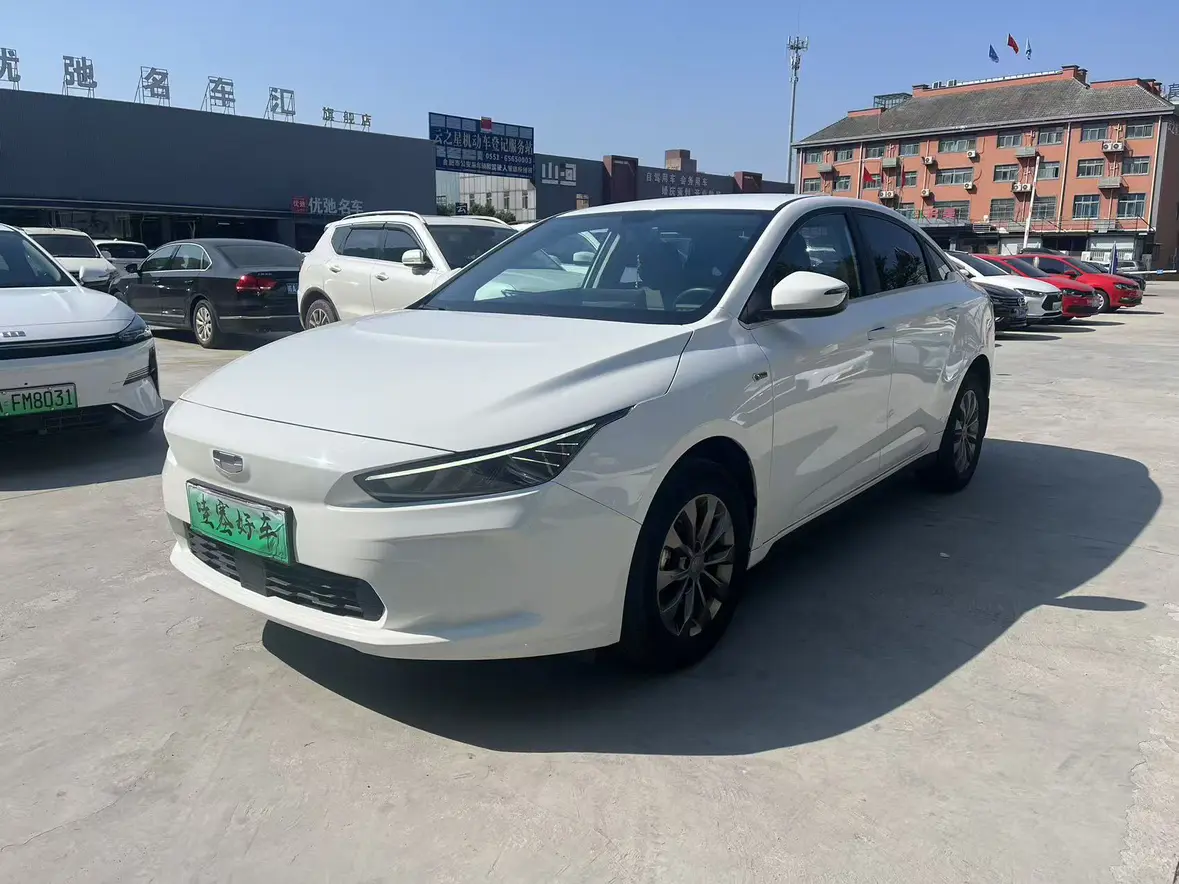 Geely Geometry A  из Китая