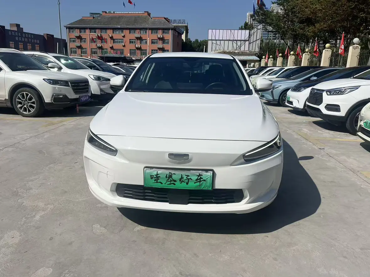 Geely Geometry A  из Китая