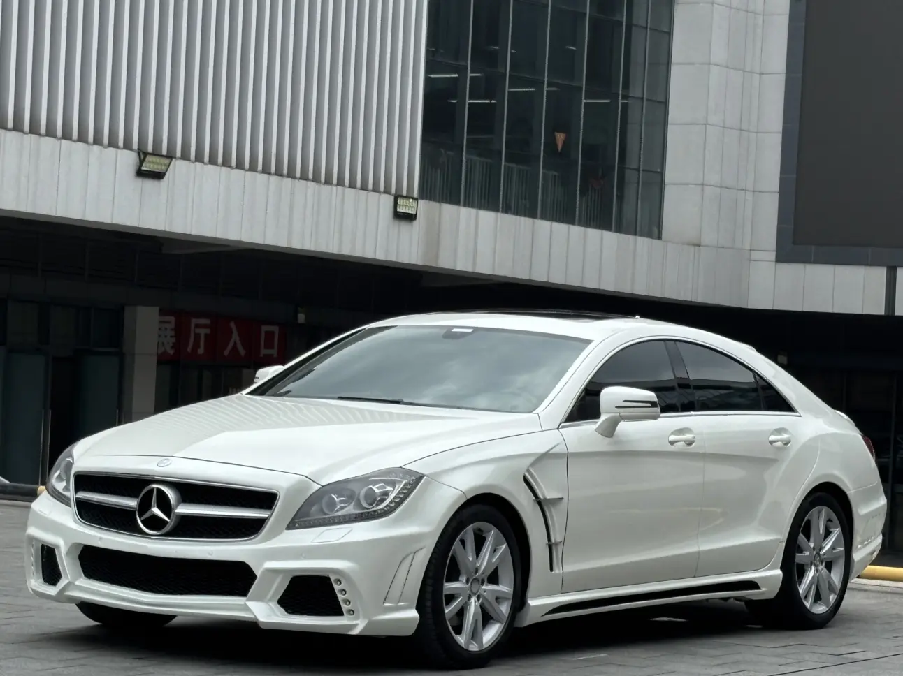 Mercedes-Benz Mercedes Benz CLS  из Китая