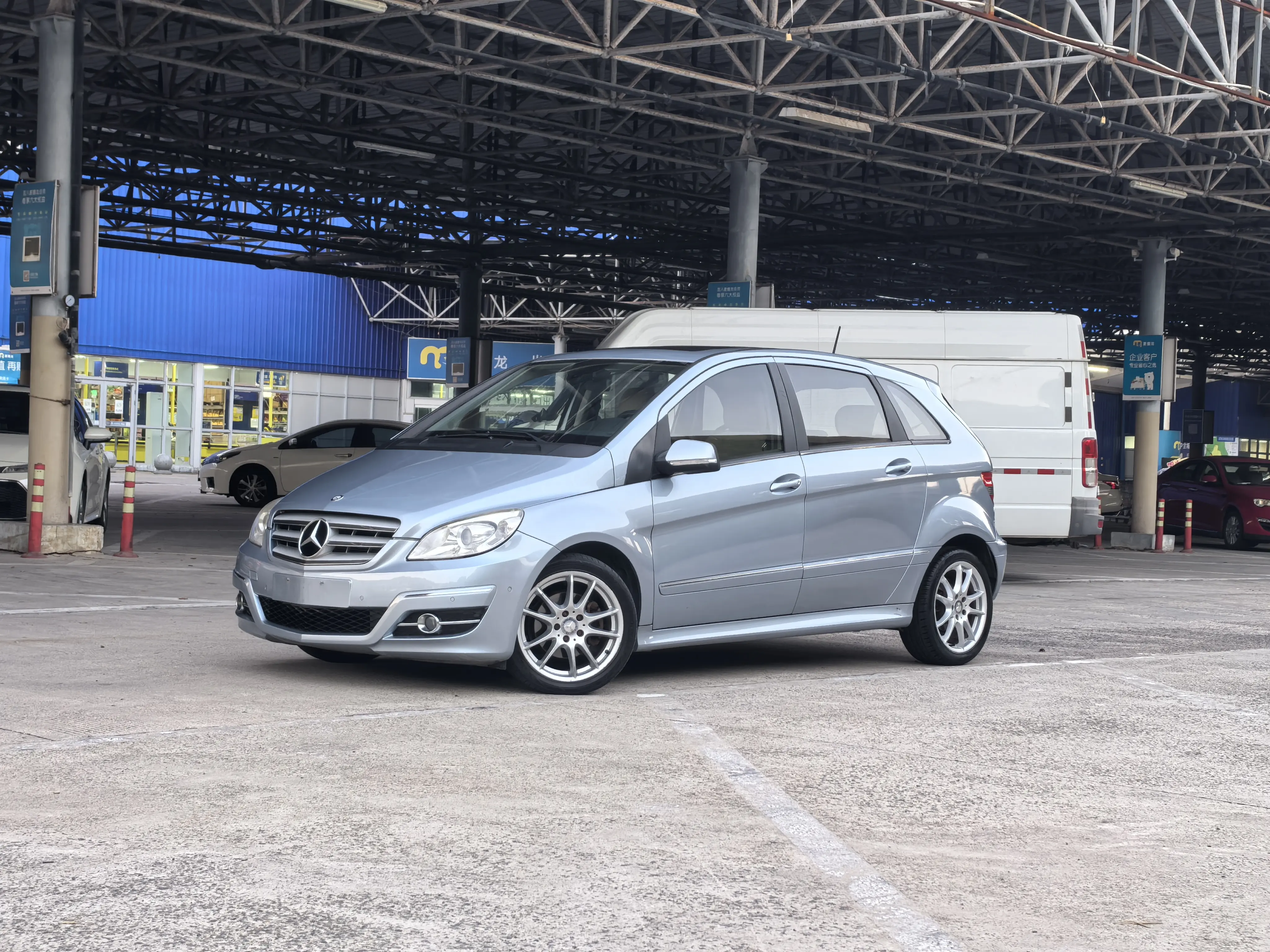 Mercedes-Benz Mercedes Benz B Class  из Китая