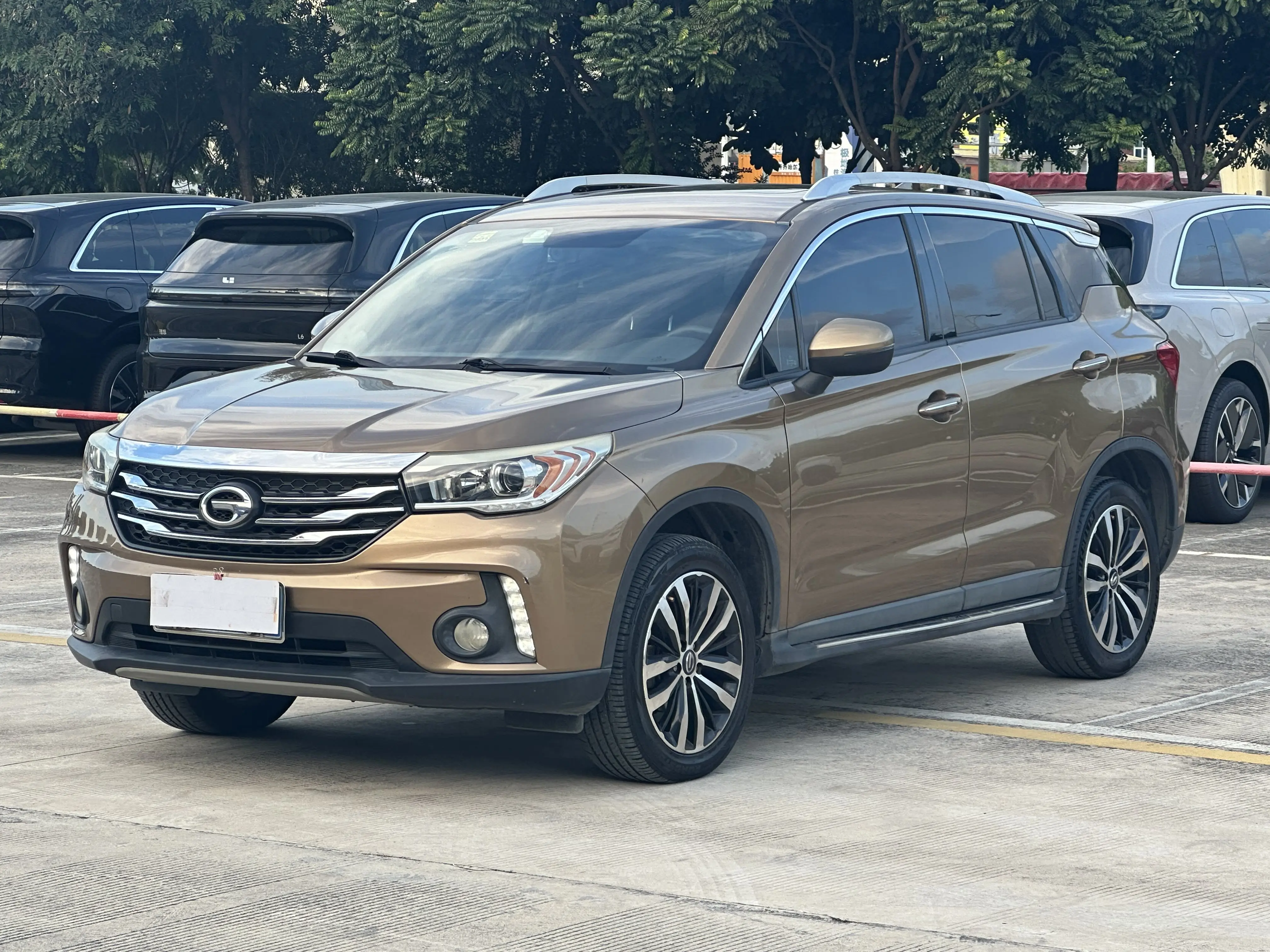 GAC Trumpchi GS4  из Китая