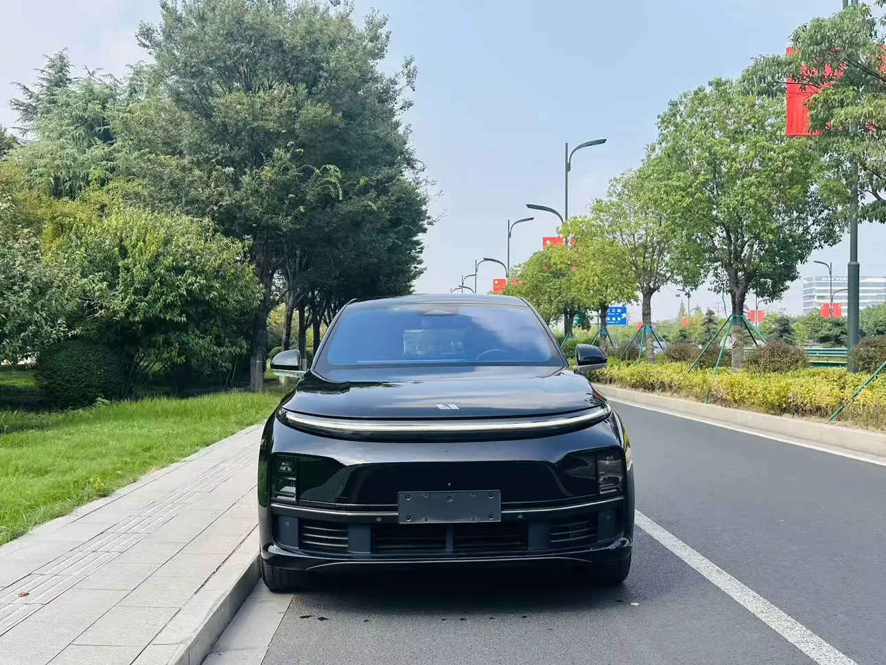 Li L7 (Ideal L7)  из Китая