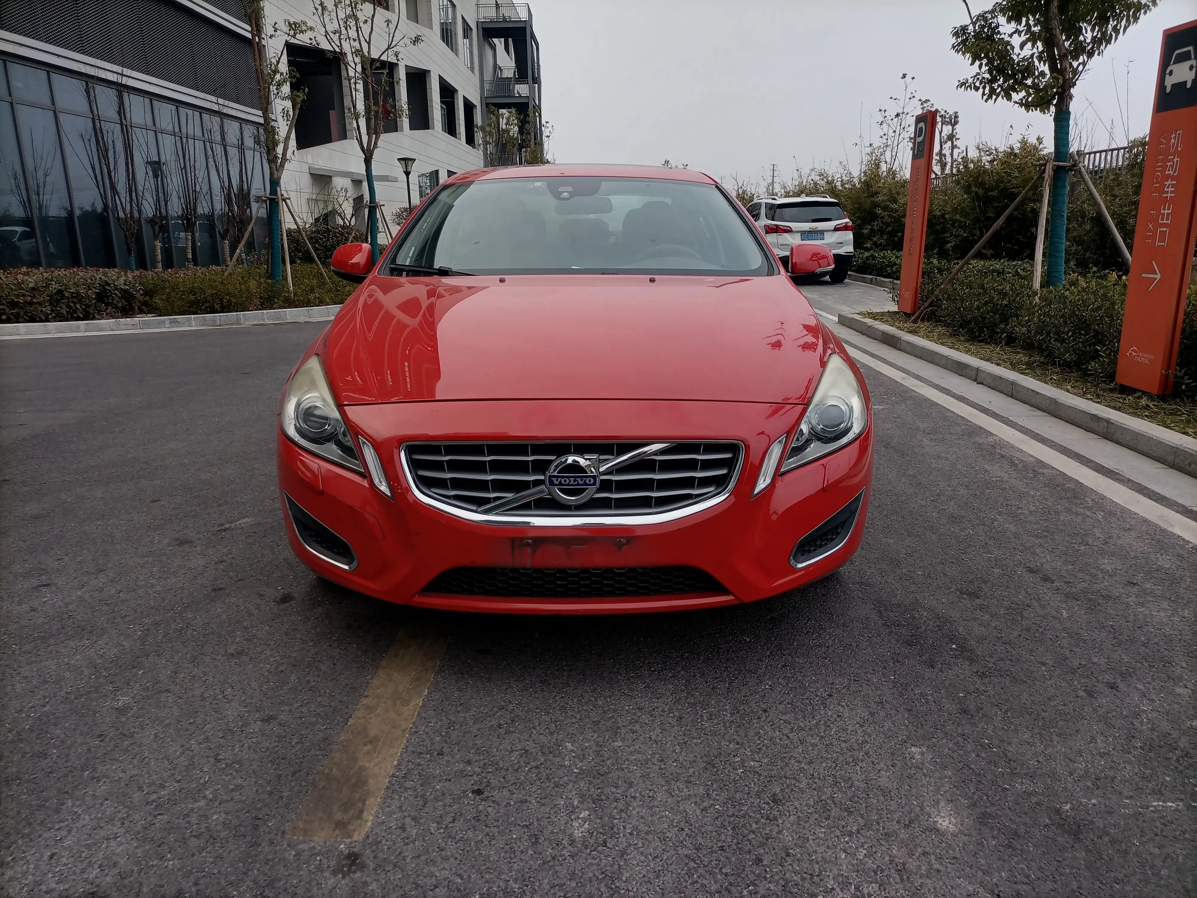 Volvo S60 (imported)
