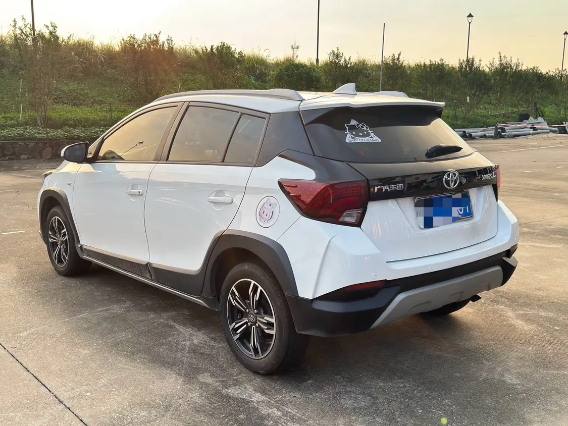 Toyota YARiS L to dazzle