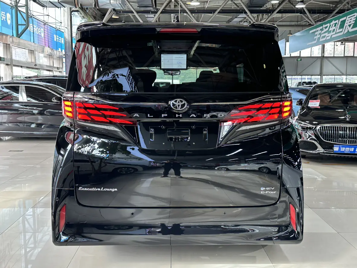 Toyota Crown Wellfire