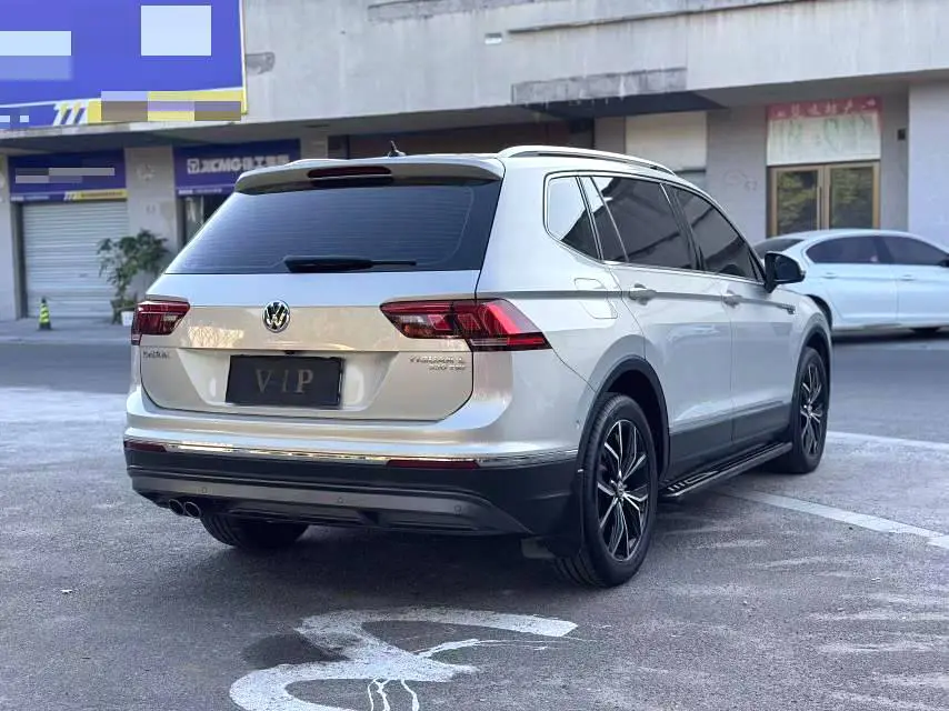 Volkswagen Tiguan L